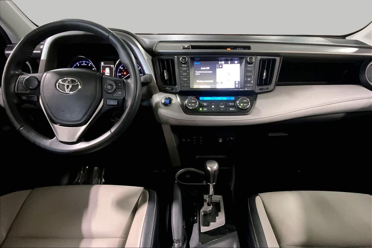 Used 2017 Blizzard Pearl Toyota Limited image 16