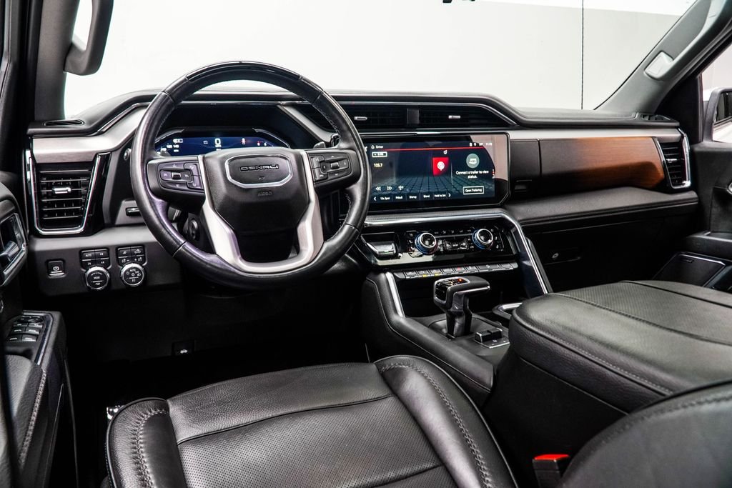 Used 2025 White GMC Denali image 15