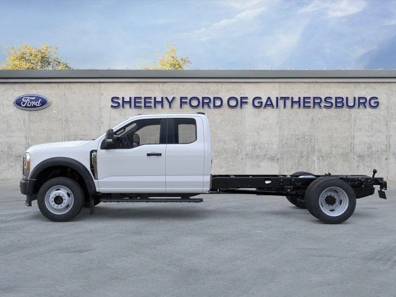 New 2026 Oxford White Ford XL image 4