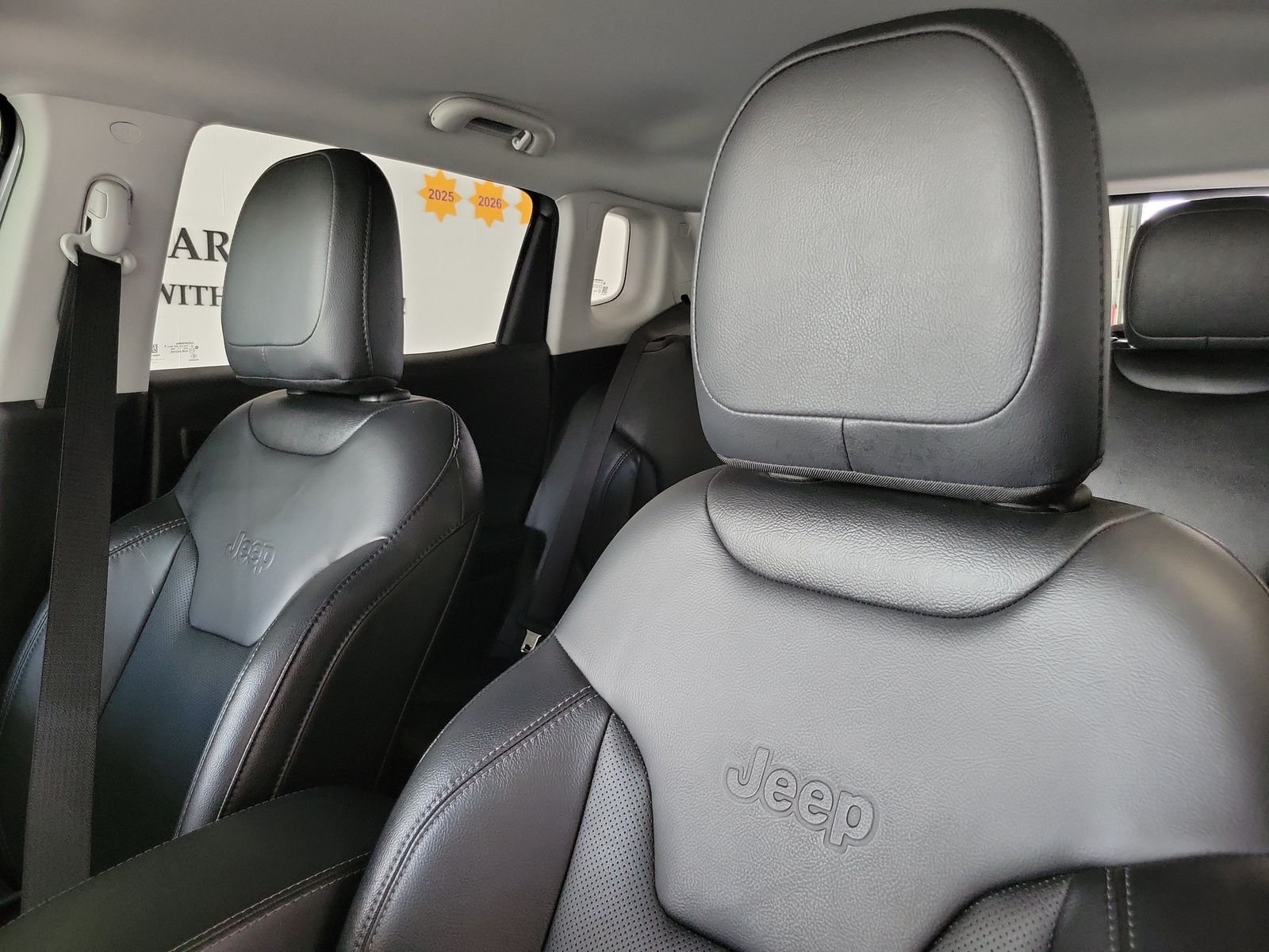 Used 2019 Silver Jeep Limited image 11
