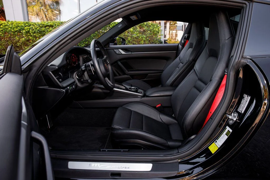 2025 Porsche 911 T - Photo 25