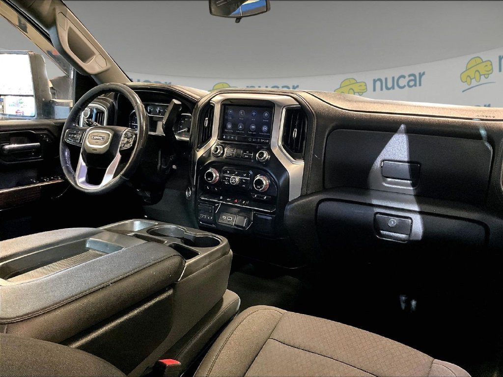 Used 2022 White GMC SLE image 14