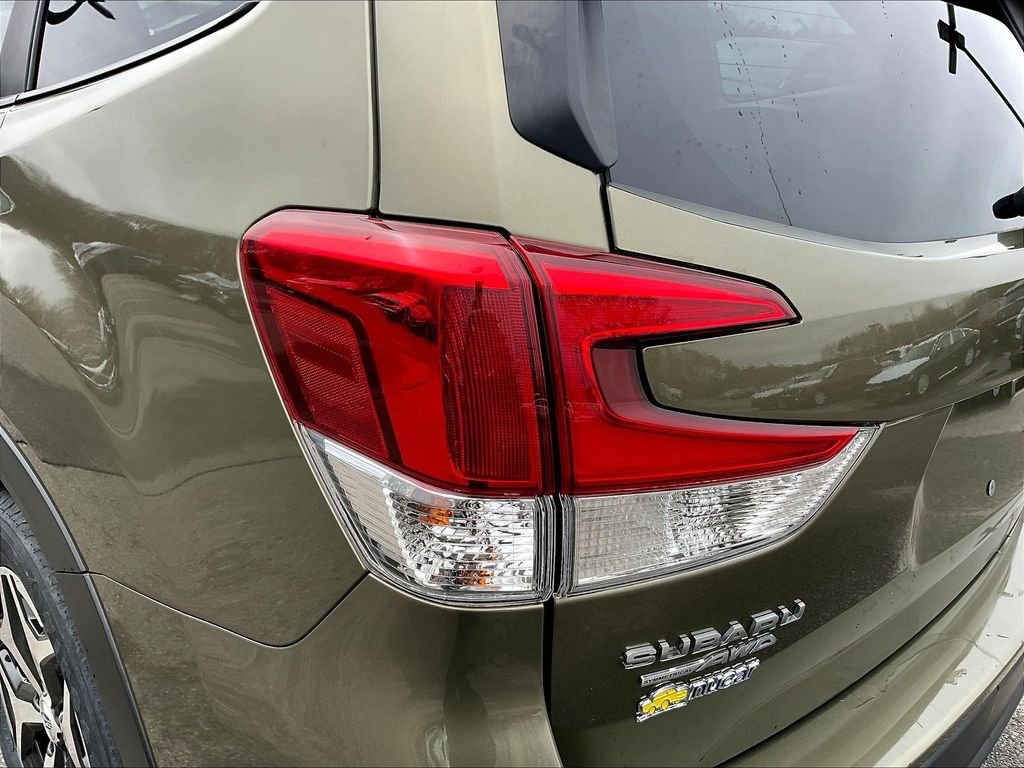 Used 2023 Brown Subaru Premium image 31