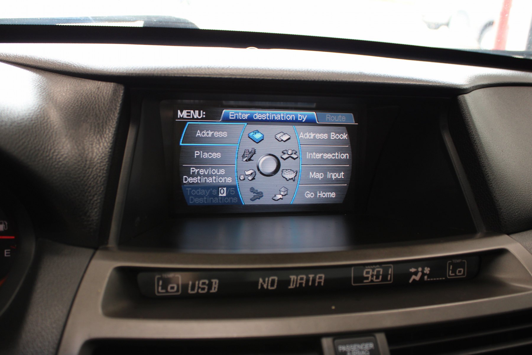 Used 2011 Alabaster Silver Metallic Honda 3.5 EX-L 4dr V6 Auto image 14