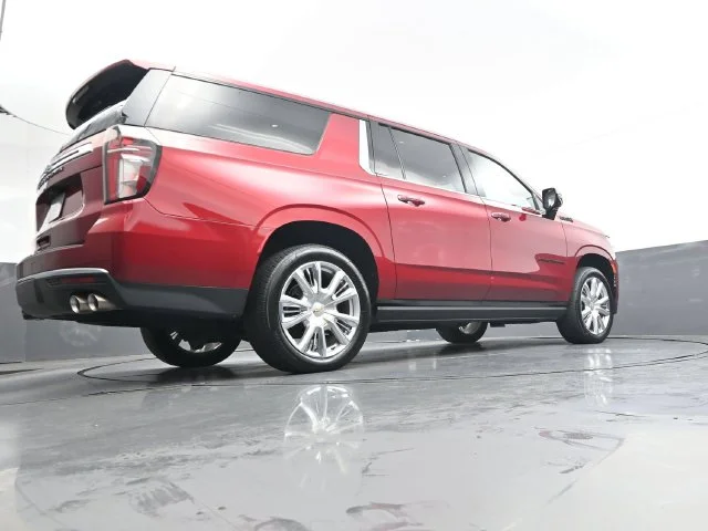 Used 2021 Red Chevrolet High Country image 32