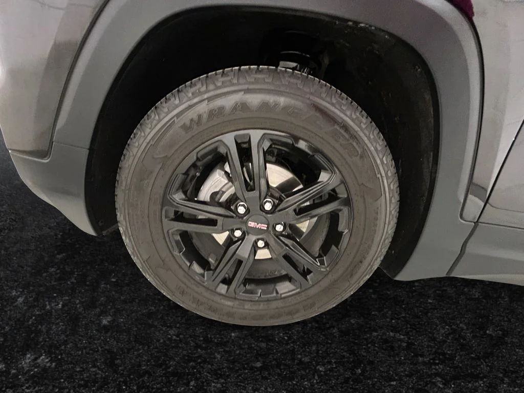 Used 2024 Black GMC AT4 image 27