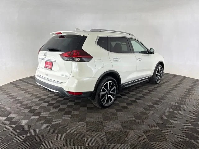 Used 2020 White Nissan SL image 5