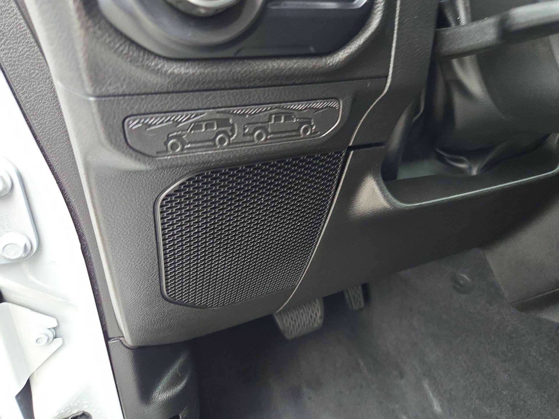 Used 2025 Bright White Clearcoat Jeep Sport S image 14