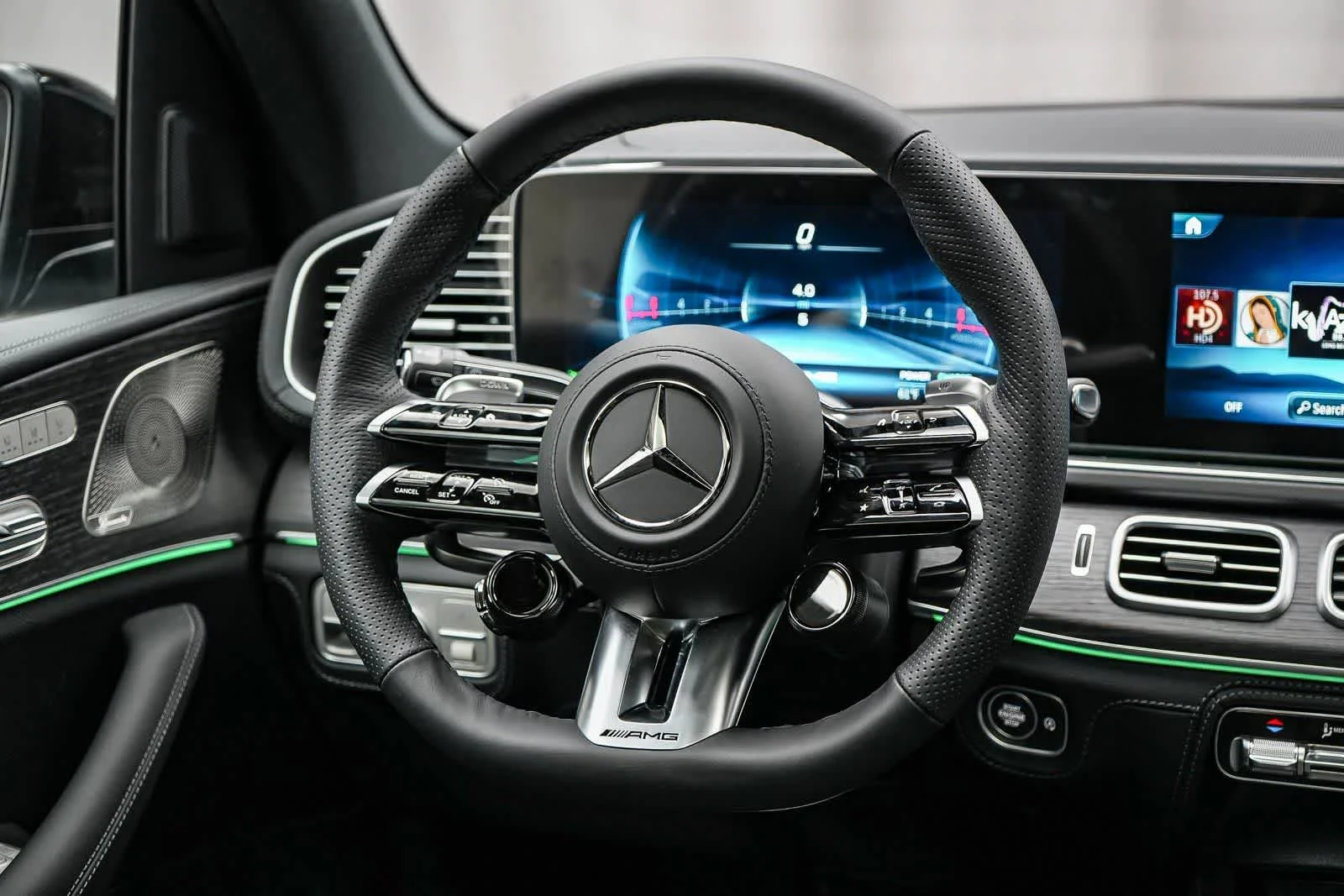 New 2026 Cirrus Silver Metallic Mercedes-Benz AMG® GLE 53 4MATIC+ SUV image 44