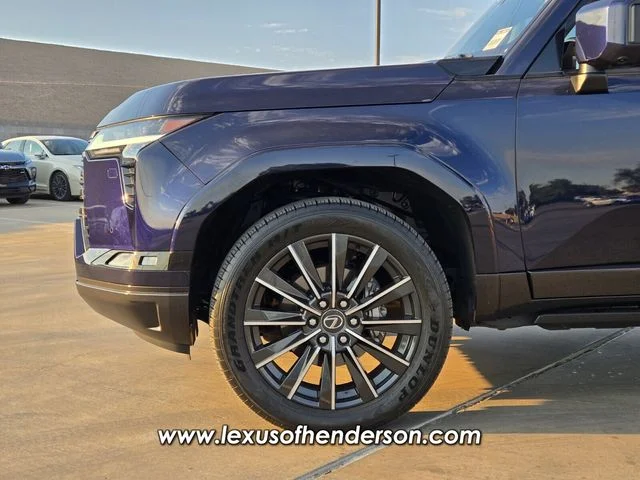 Certified Used 2025  Lexus 550 Luxury+ image 10