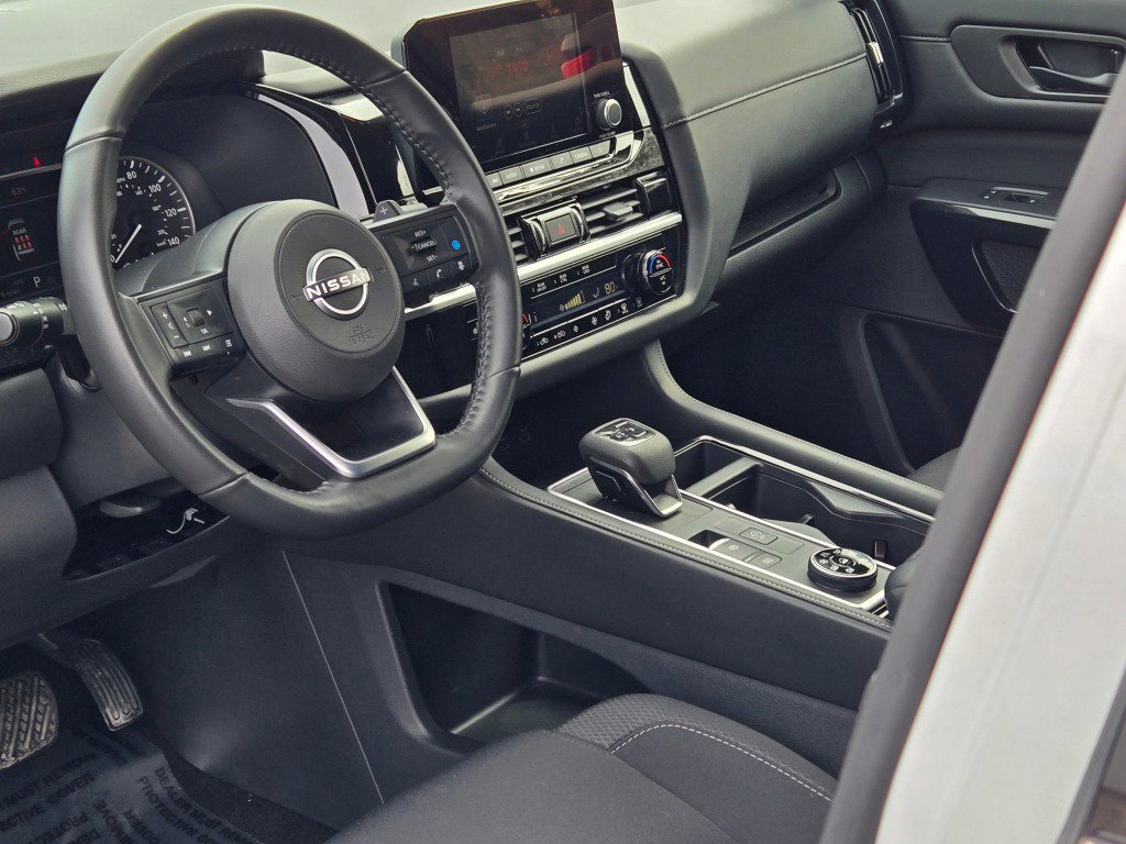 2025 Nissan Pathfinder SV - Photo 26
