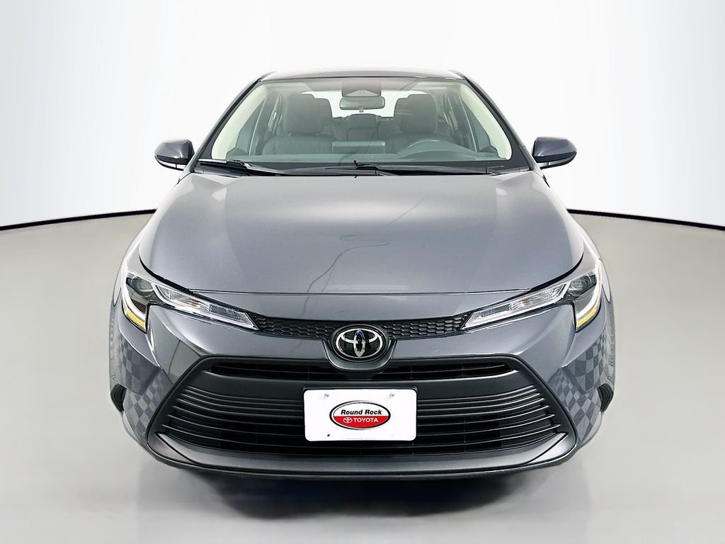 Used 2026  Toyota LE image 2
