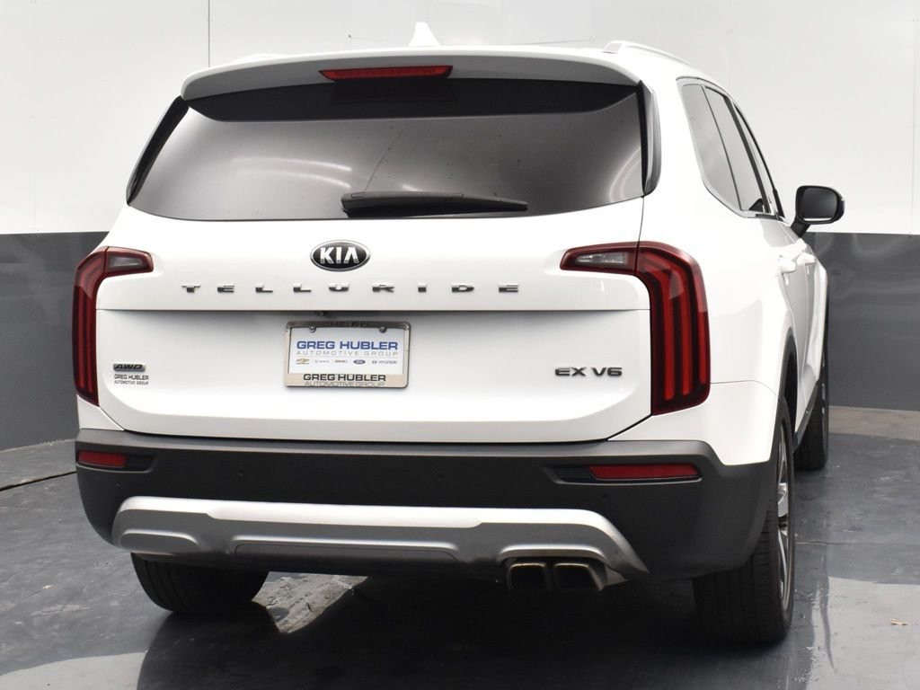 Used 2021 White Kia EX image 18