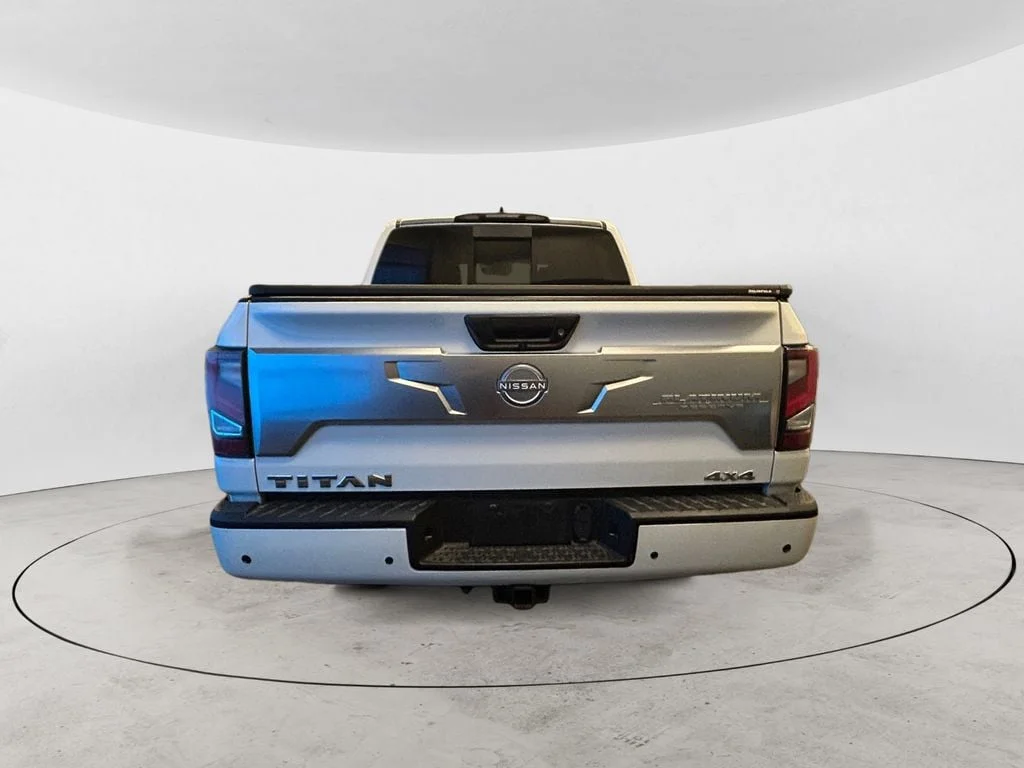 Used 2023 Pearl White Nissan Platinum Reserve image 5
