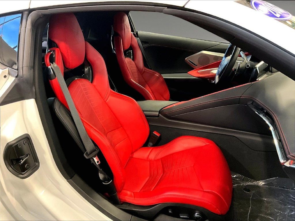 Used 2020 White Chevrolet Stingray image 11