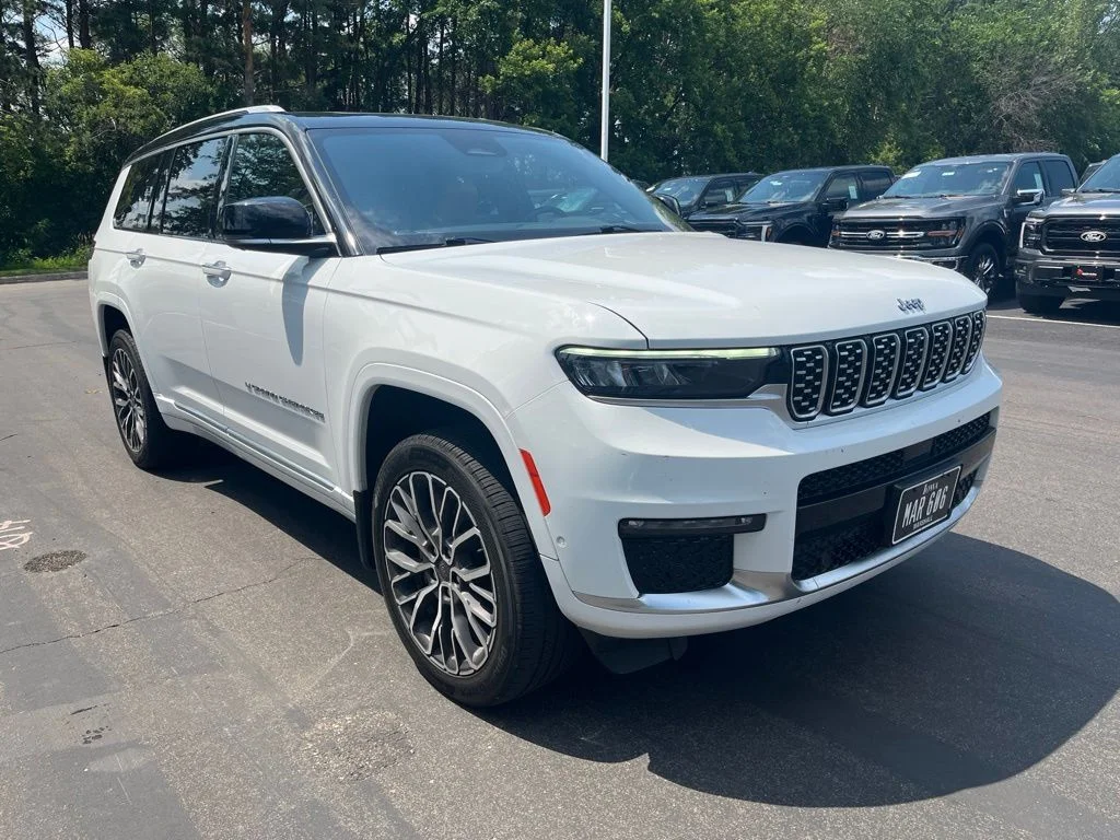 2022 Jeep Grand Cherokee L Summit Reserve 4x4's photo