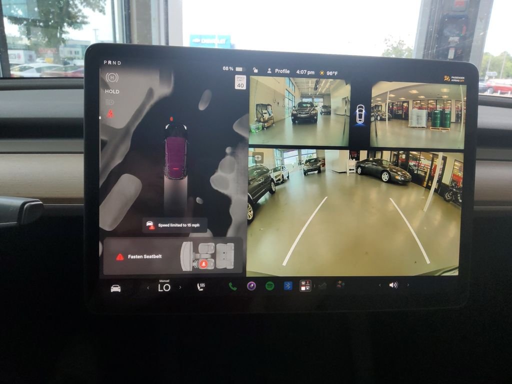 Used 2024  Tesla Long Range image 25