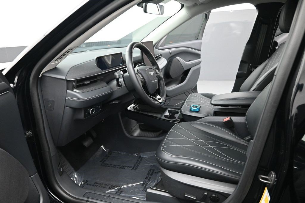 Used 2024 Shadow Black Ford Select image 15
