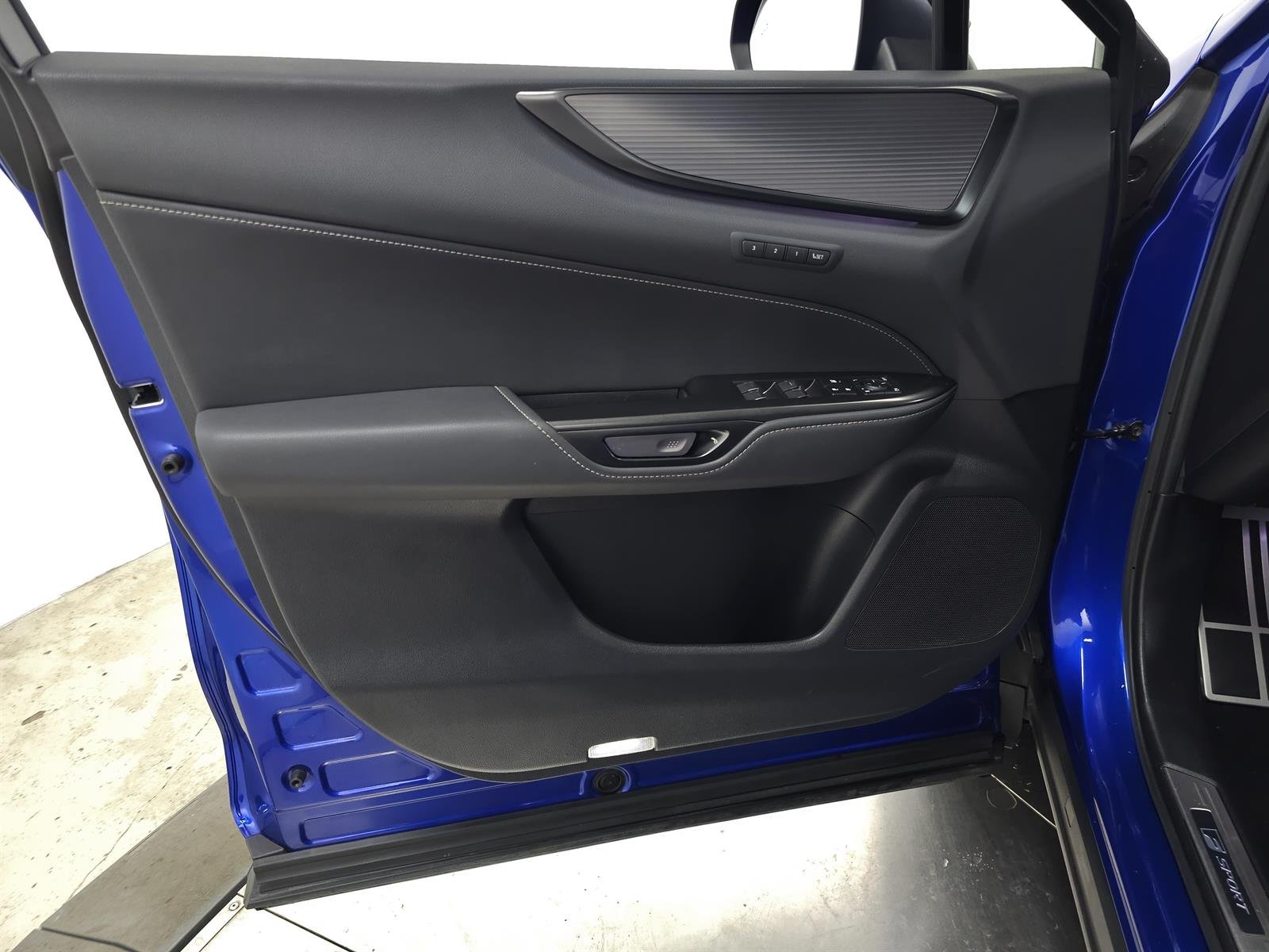 Certified Used 2025 Blue Lexus F SPORT Handling image 15