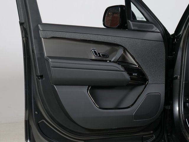 New 2026 Carpathian Grey Land Rover SE image 24