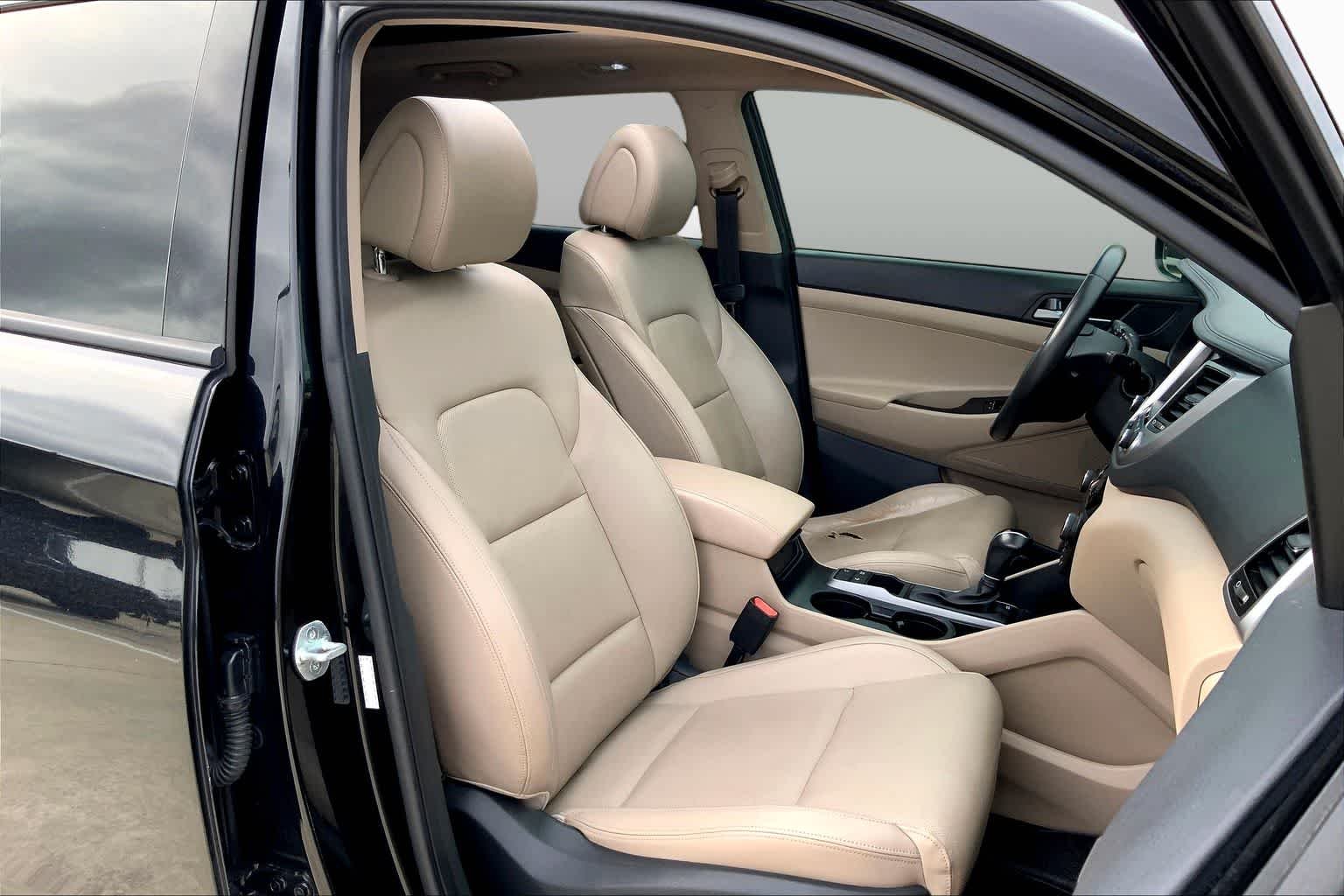 Used 2016 Ash Black Hyundai Limited image 9