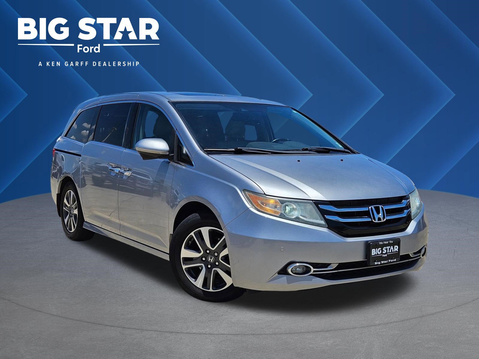 2016 Honda Odyssey Touring's photo