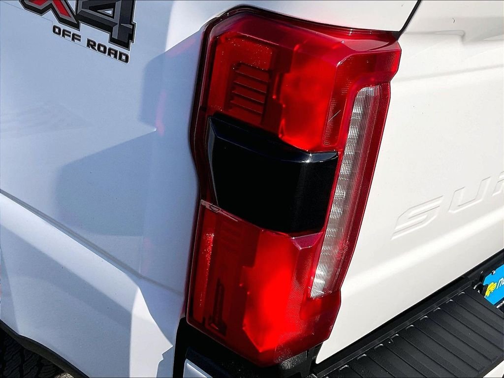 Used 2023 White Ford XL image 33
