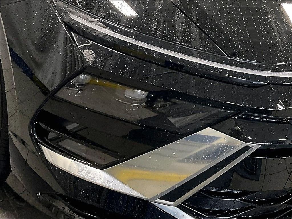 Used 2025 Black Hyundai SEL image 32