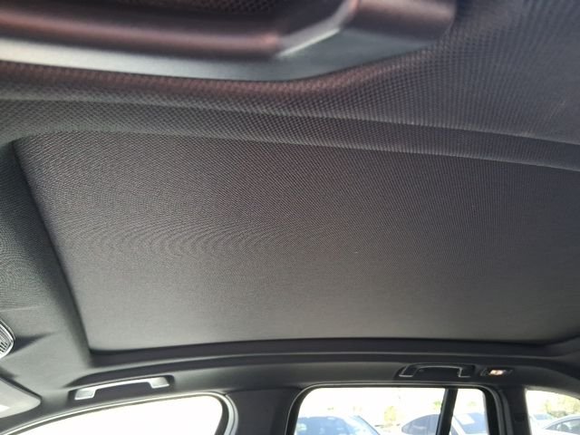 Used 2019 Black BMW sDrive30i image 18