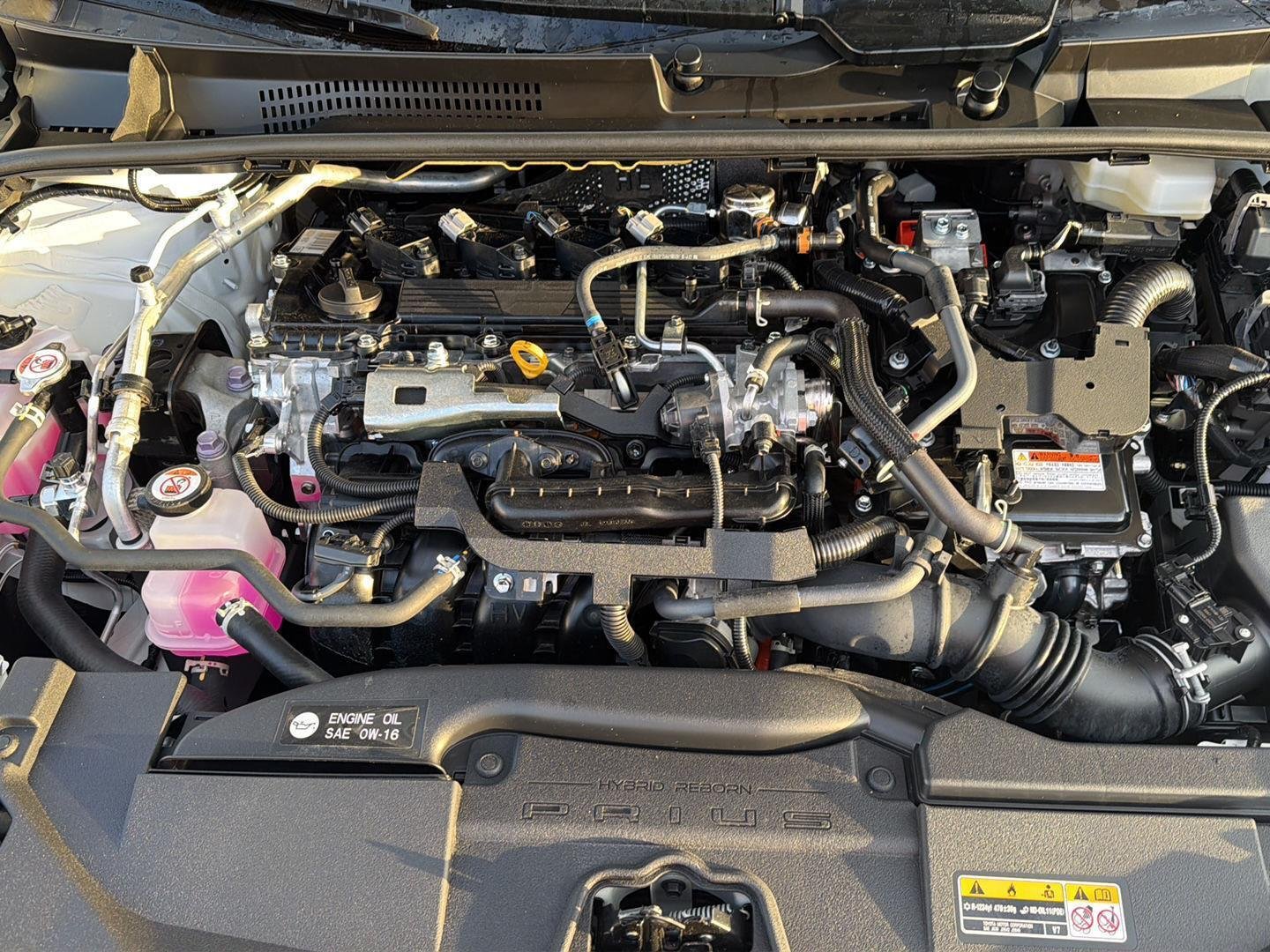 Certified Used 2025 Wind Chill Pearl Toyota XLE image 34