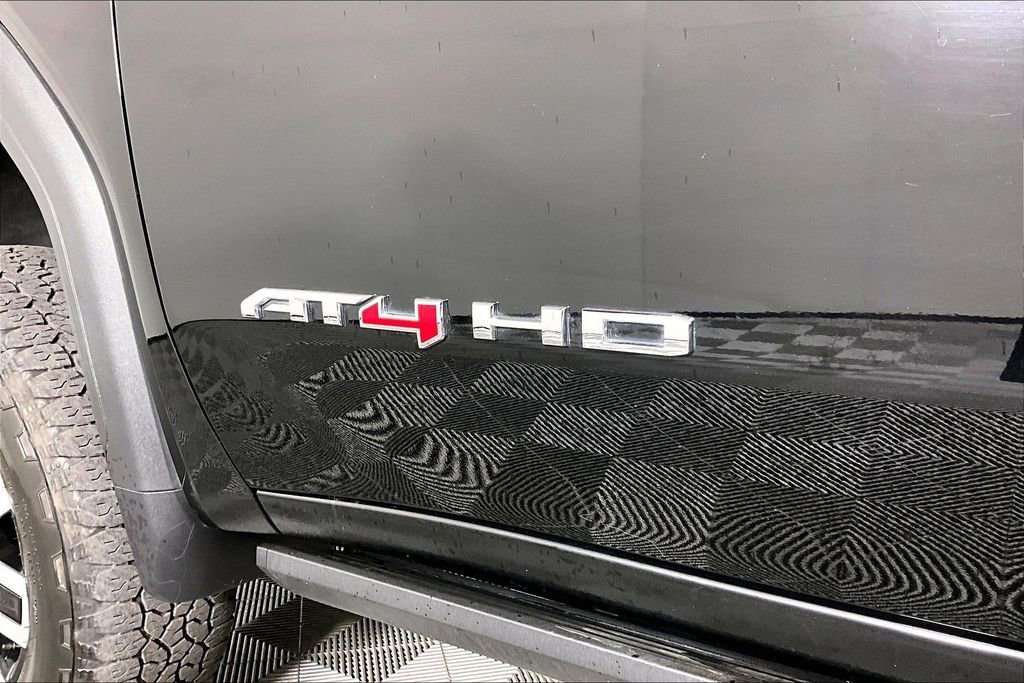 2024 GMC Sierra 2500HD AT4 - Photo 25