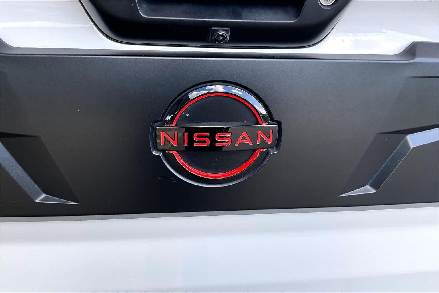 Used 2024 Glacier White Nissan PRO-4X image 31