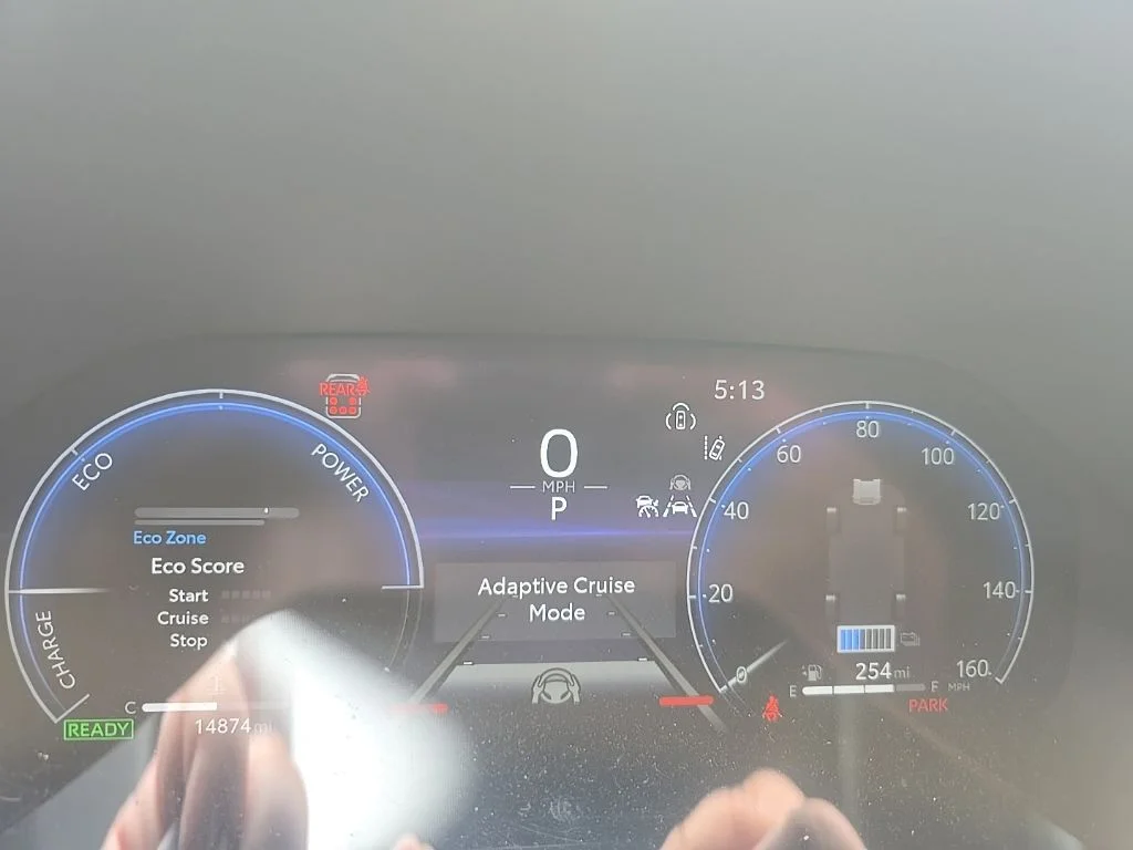 Used 2025  Toyota  image 16