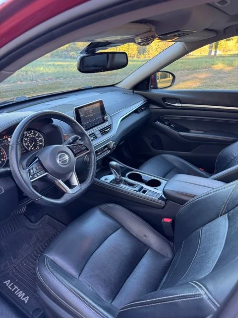 Used 2020 Scarlet Ember Nissan 2.5 SL image 17