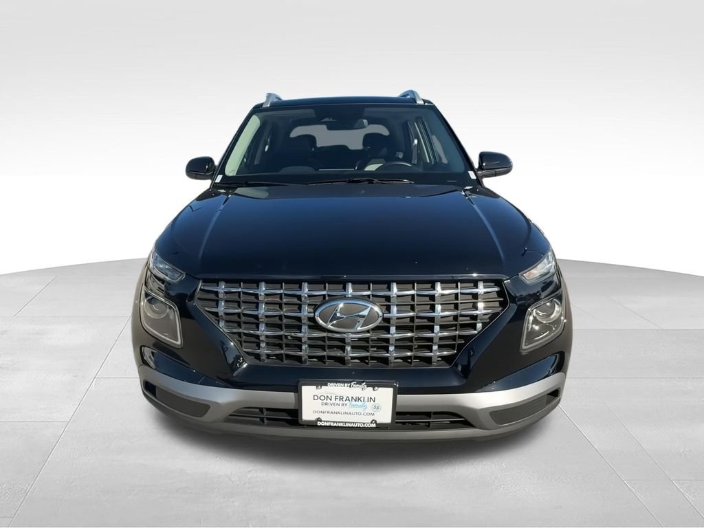 Used 2023 Black Hyundai SEL image 4