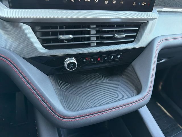 New 2026 Space White Metallic Ford ST-Line image 20