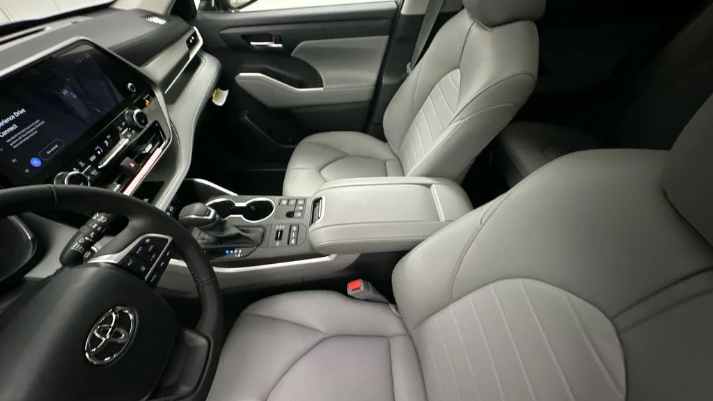 Used 2024 Black Toyota XLE image 15
