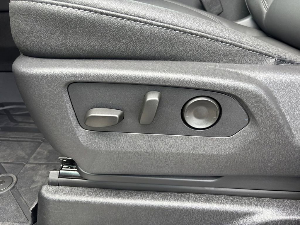 New 2026 Sterling Gray Metallic Chevrolet Z71 image 32