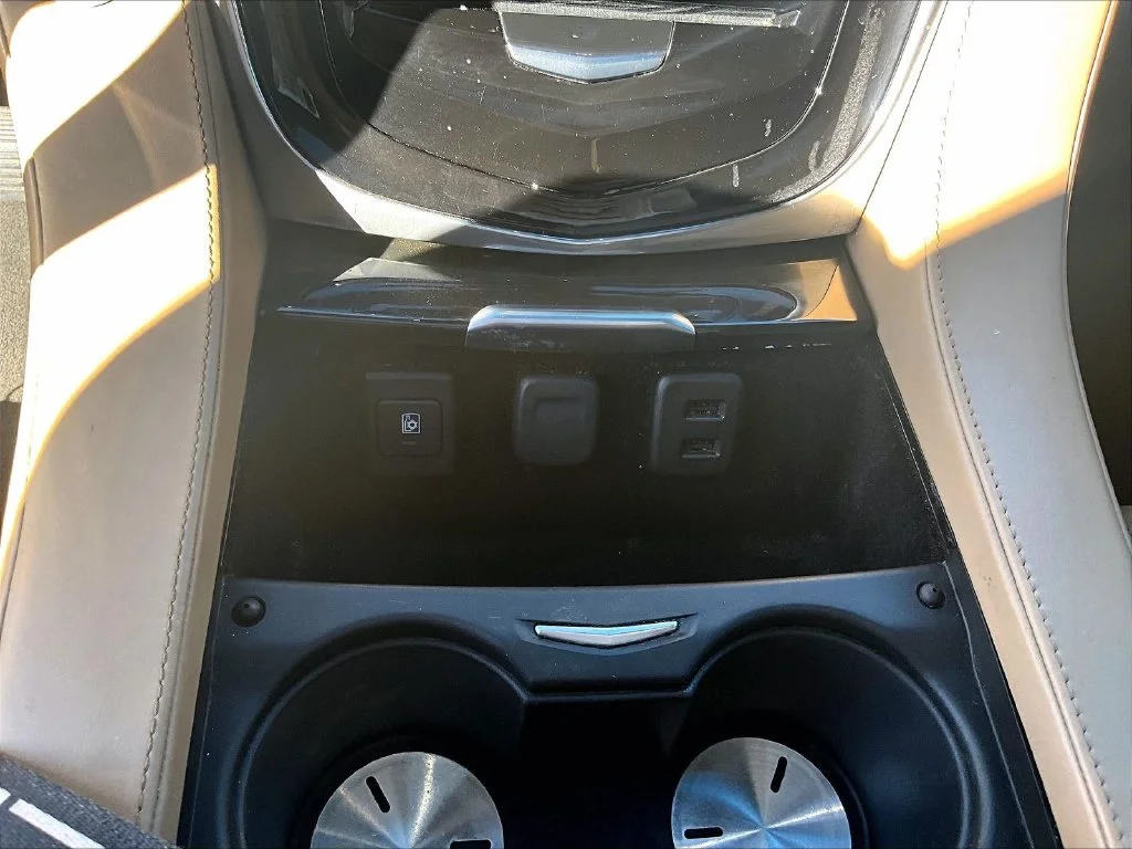Used 2018 Silver Cadillac Platinum Edition image 31