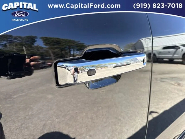 Used 2023 Black Ford XLT image 15