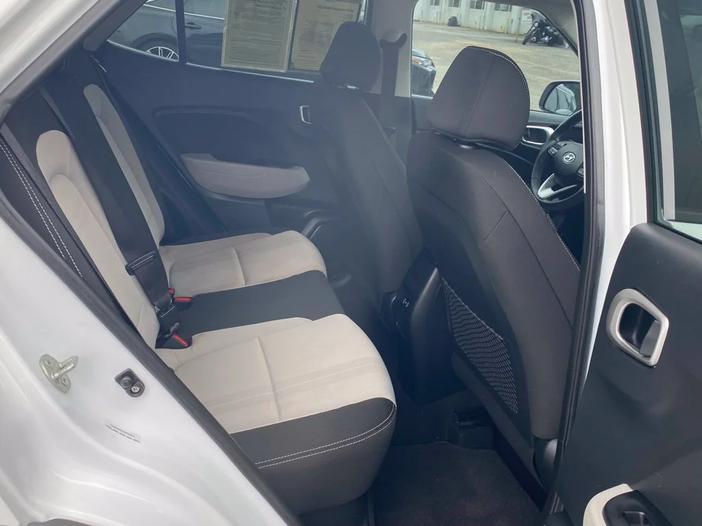 Used 2025 White Hyundai SEL image 14