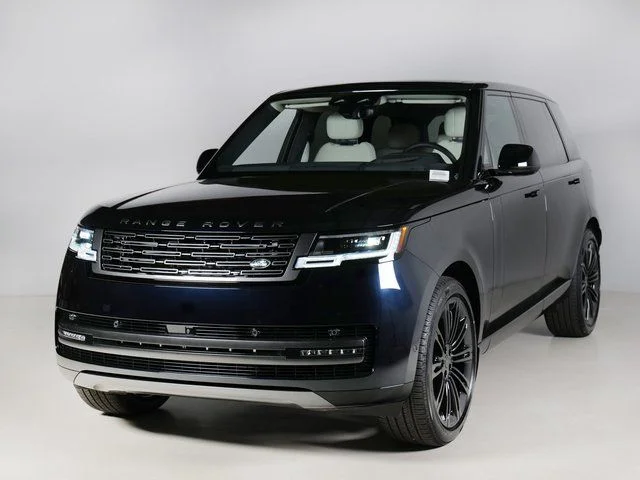 2026 Land Rover Range Rover 3.0 SE LWB 7's photo