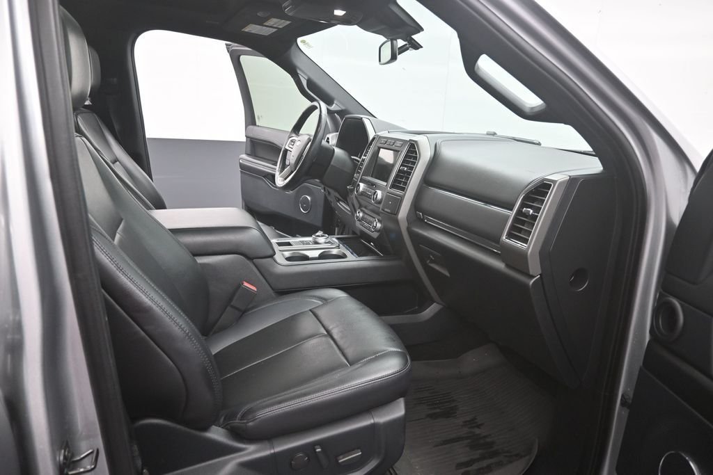 Used 2021 Silver Ford XLT image 16