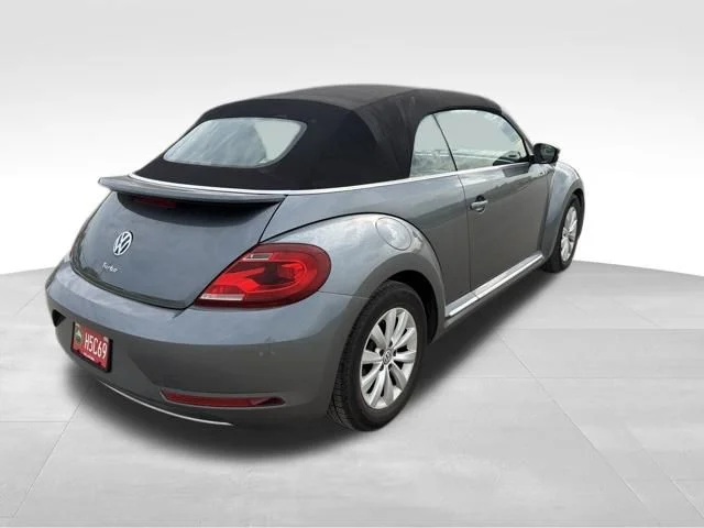 Used 2017 Gray Volkswagen 1.8T S image 3