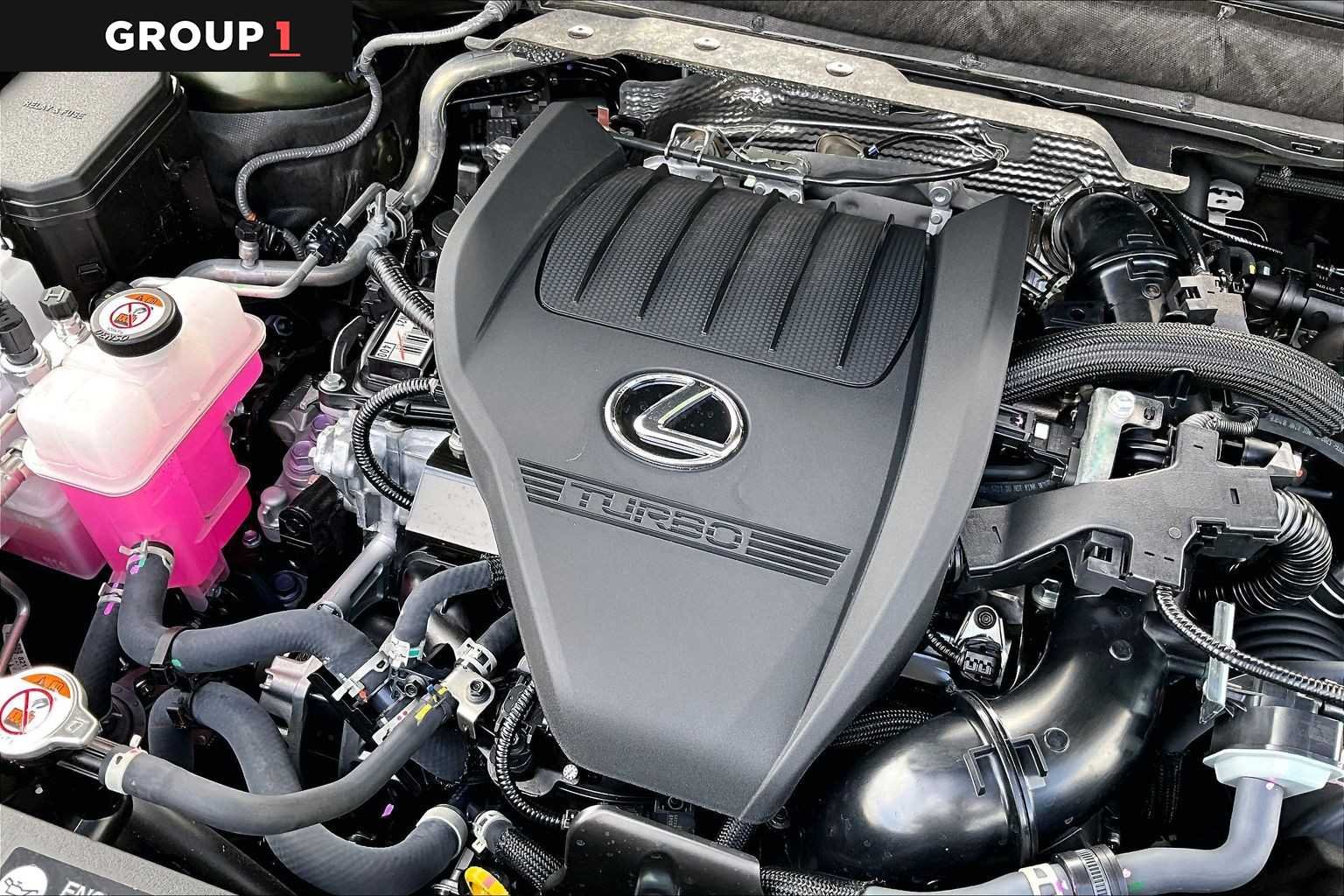 Used 2025 Nori Green Pearl Lexus Premium image 30