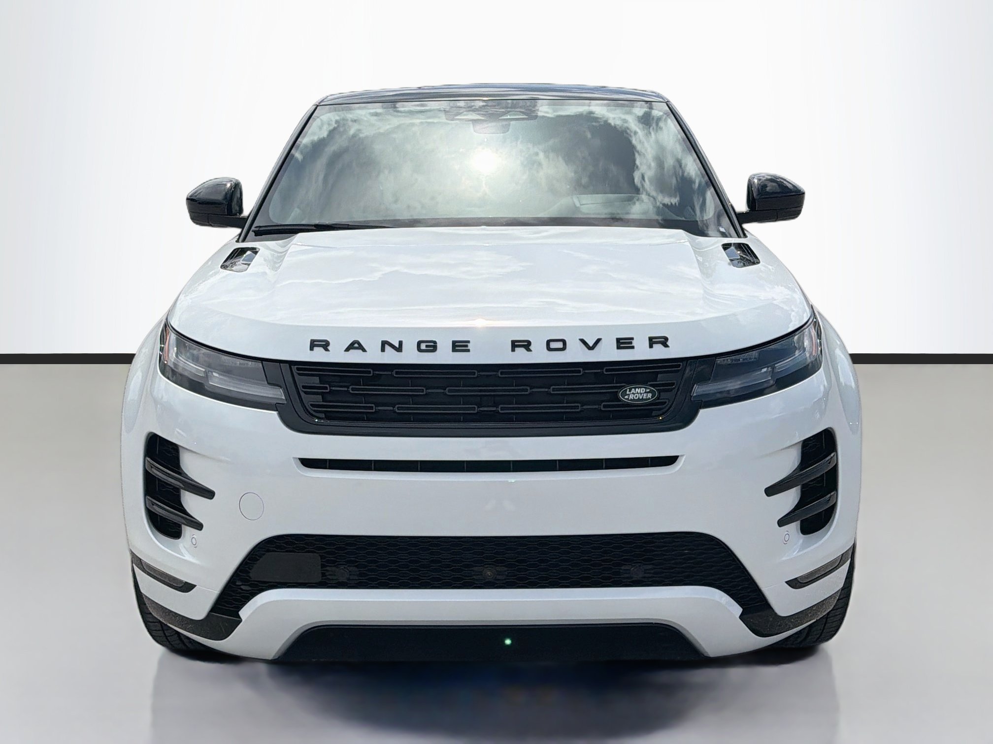 New 2026 Ostuni Pearl White Land Rover Hoxton Edition image 8