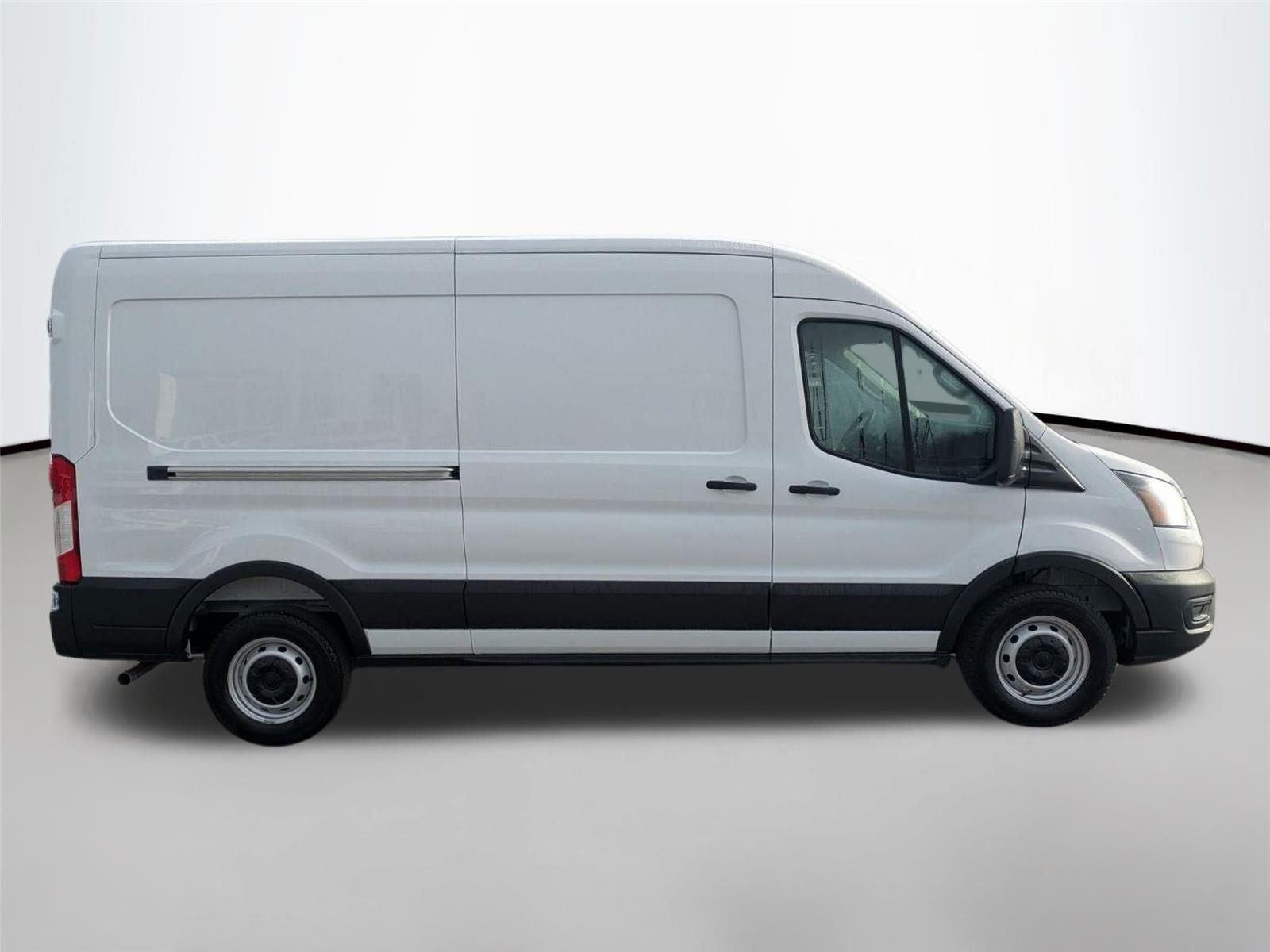 New 2026 Oxford White Ford Cargo Van image 4