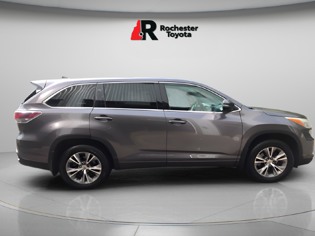 Used 2015 Gray Toyota LE Plus V6 image 8