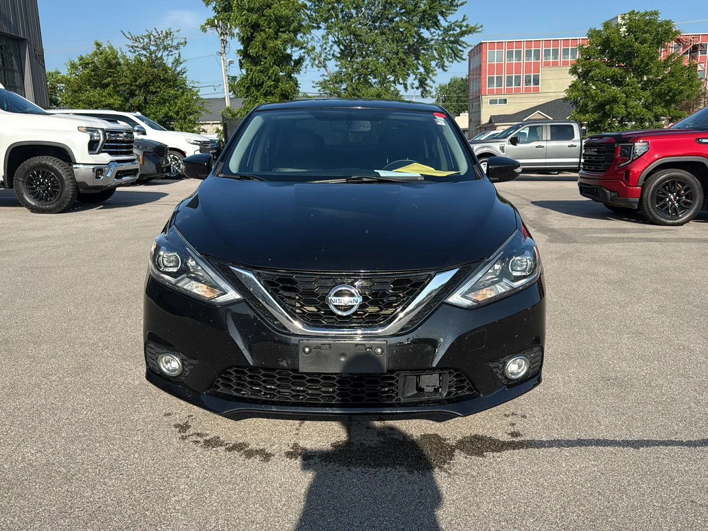 Used 2018 Super Black Nissan SL image 8