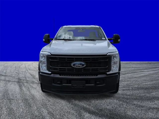 New 2026 Oxford White Ford F-450® XL image 9